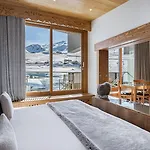 Annapurna Hotell 5*