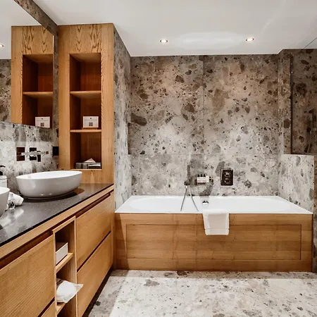 Annapurna 5*